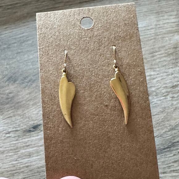 BOGO FREE SARA COVINGTON GOLD EARRINGS - Picture 1 of 5